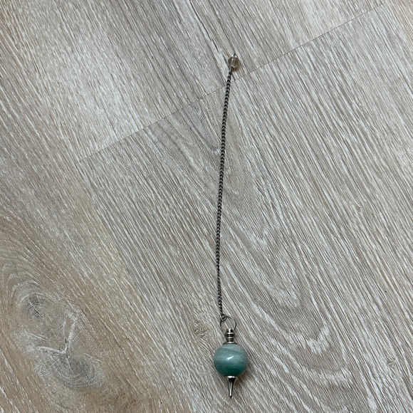 Green Stone Silver and Quartz Pendulum - Picture 1 of 1
